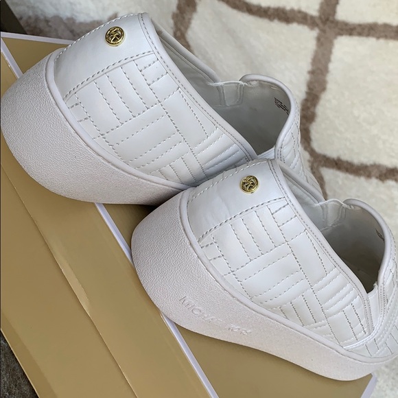 MICHAEL KORS TEDDY SLIP ON NAPPA PU OPTIC WHITE - Picture 11 of 16